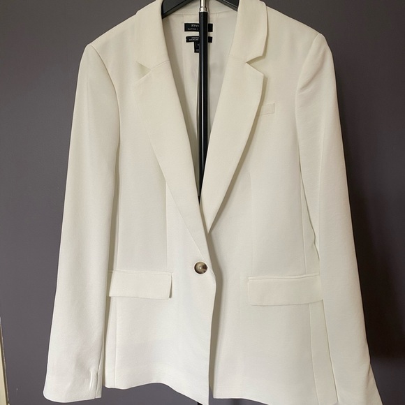 RW&CO. Ivory Suit Set - Picture 2 of 11